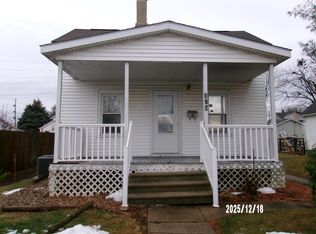 319 N Chestnut St, Princeton, IL 61356