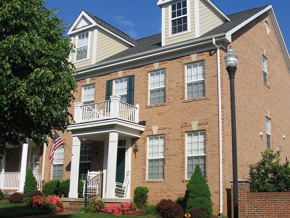 Courtyard Front