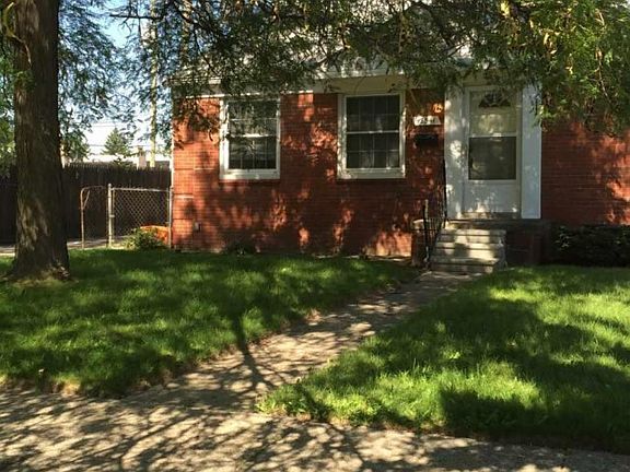 2nd image of 18541 Roscommon St