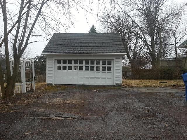 2nd image of 641 Fairview Ave