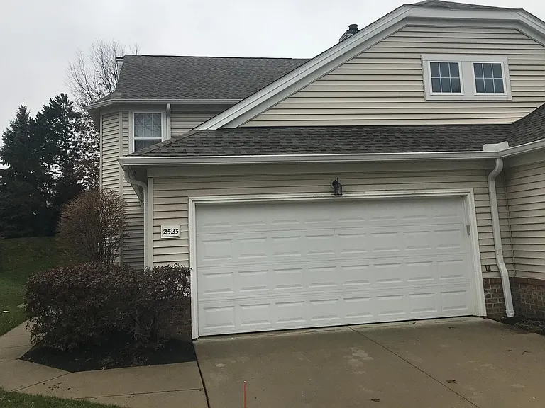 2523 Wyndgate Ct — Photo 2