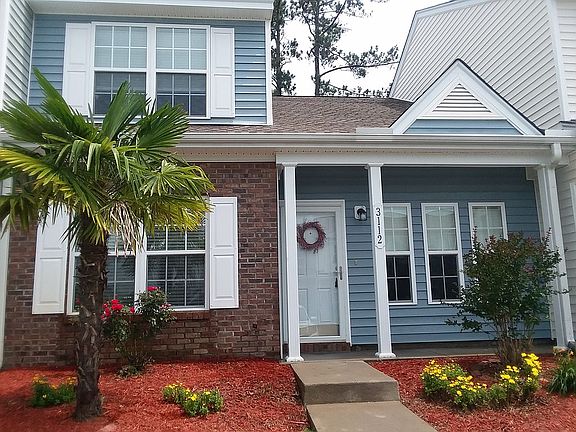 Great Town home in Conway!