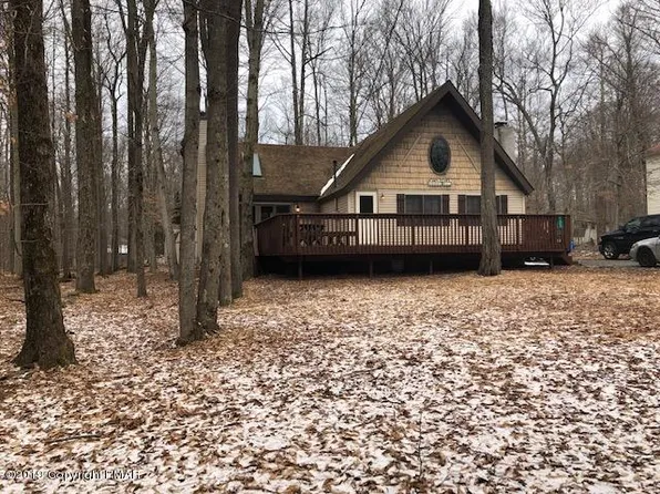 133 Tomhickon Trl, Pocono Lake, PA 18347