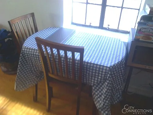 Rented by City Connections Realty | media 5