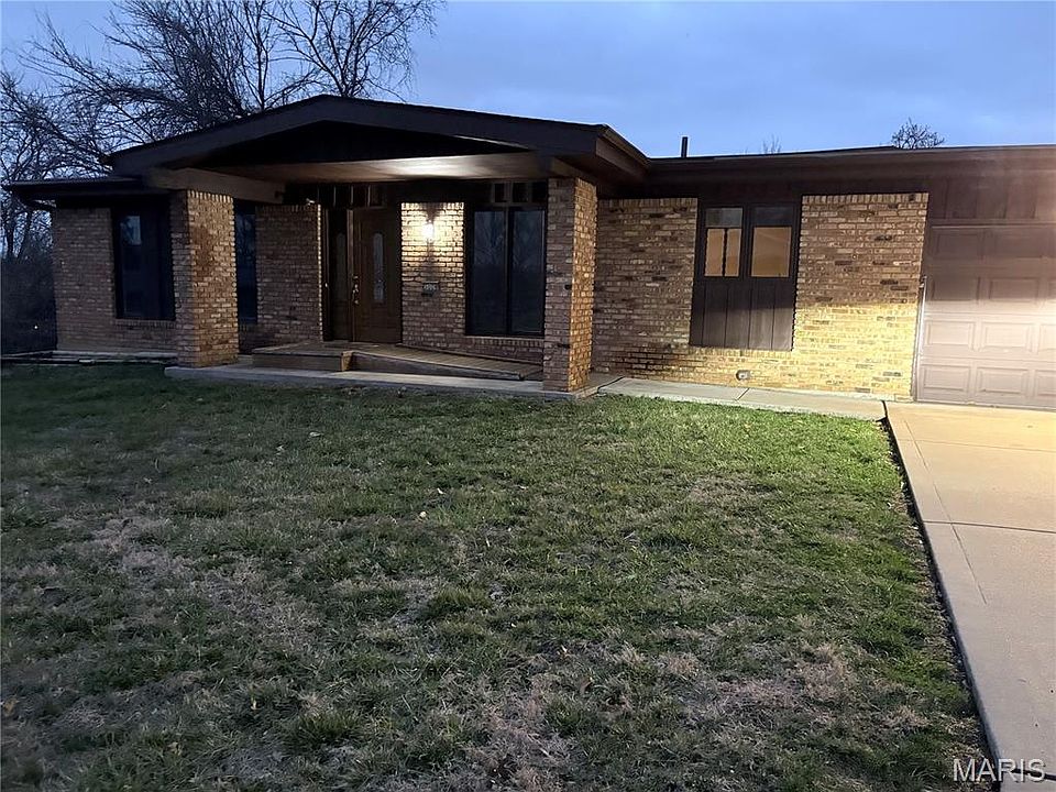3029 Imperial Dr, Saint Peters, MO 63303 | MLS #26026305 | Zillow