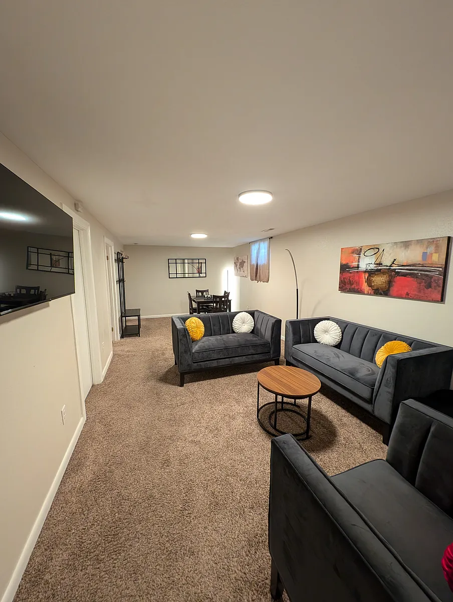 Building Photo - 16320 E Bates Dr