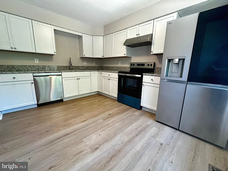 404 Cabin Ct — Photo 6