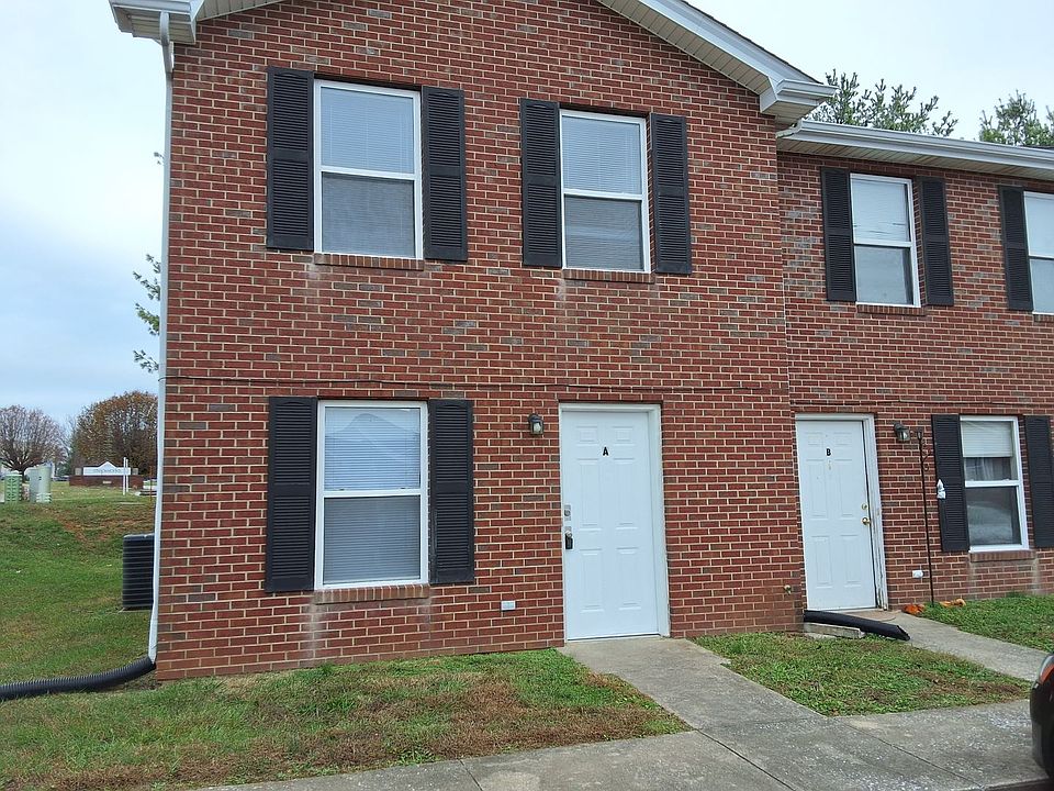 1st image of 1113 Crown Pointe Dr #A