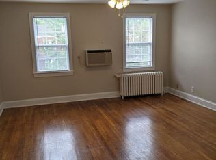 2229 40th Pl NW APT 3, Washington, DC 20007