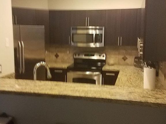 3rd image of 1385 Avon Ln