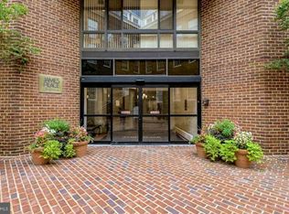 1077 30th St NW #410, Washington, DC 20007