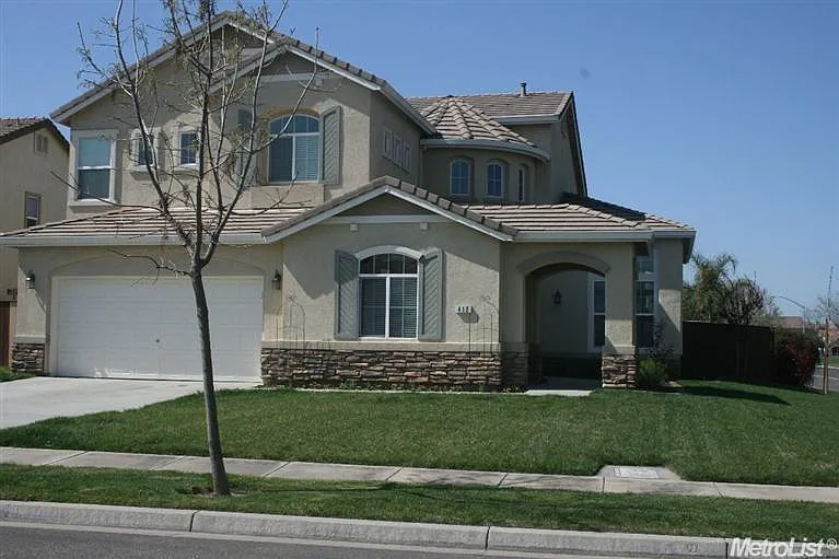 412 Nicholas Ct photo 1