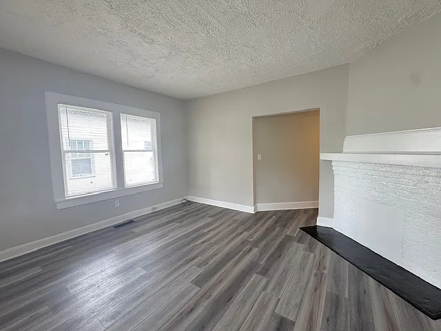 818 Peeples St SW — Photo 7