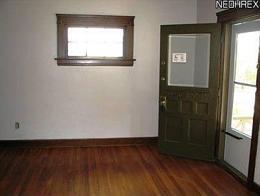 3rd image of 1282 Hall Ave