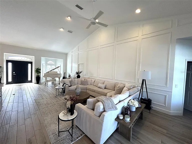 12109 Clubhouse Dr — Photo 5