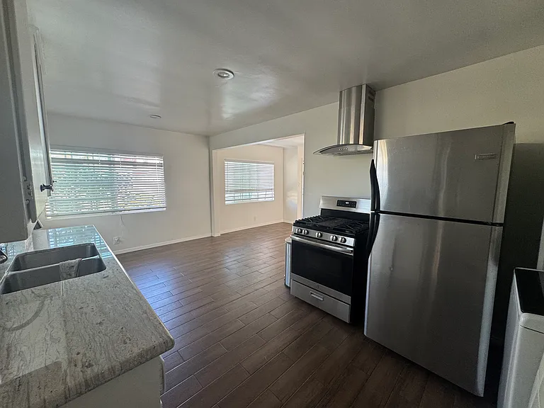 3144 W 113th St — Photo 15