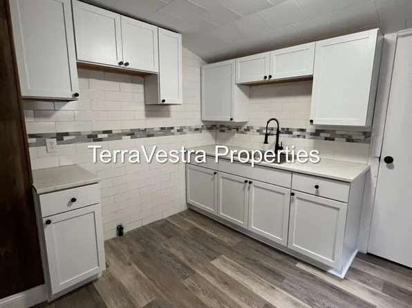 14 7th St, Salem, NJ 08079