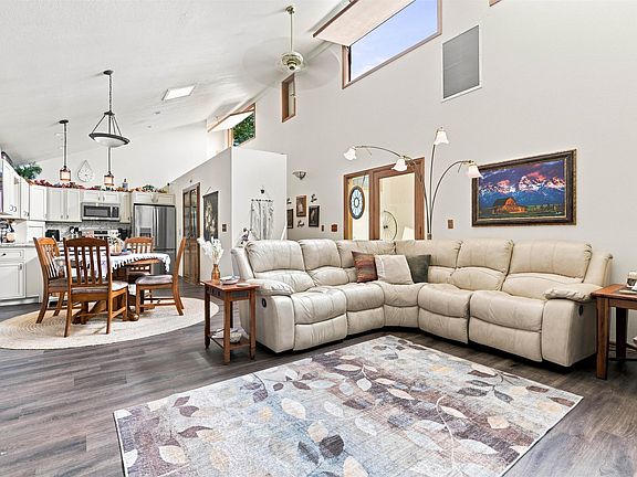 2nd image of 2410 Apricot Ct
