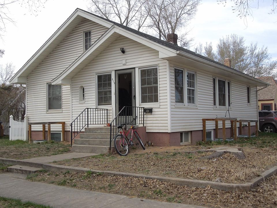 1st image of 891 E Bradley St