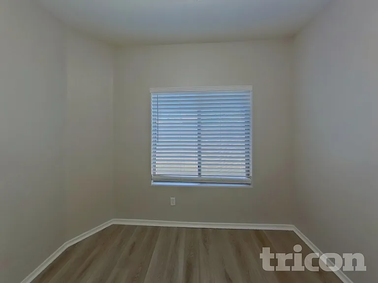 40086 W Bonneau St — Photo 15