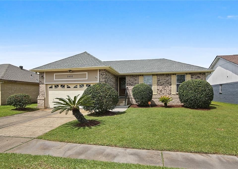 1st image of 2420 Pointmere Dr