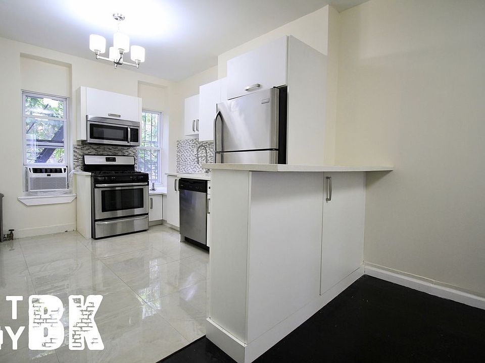 1st image of 311 Van Buren St #3D