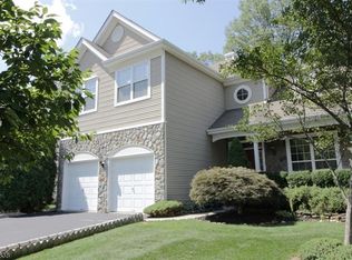 28 Plantation Rd, Whitehouse Station, NJ 08889