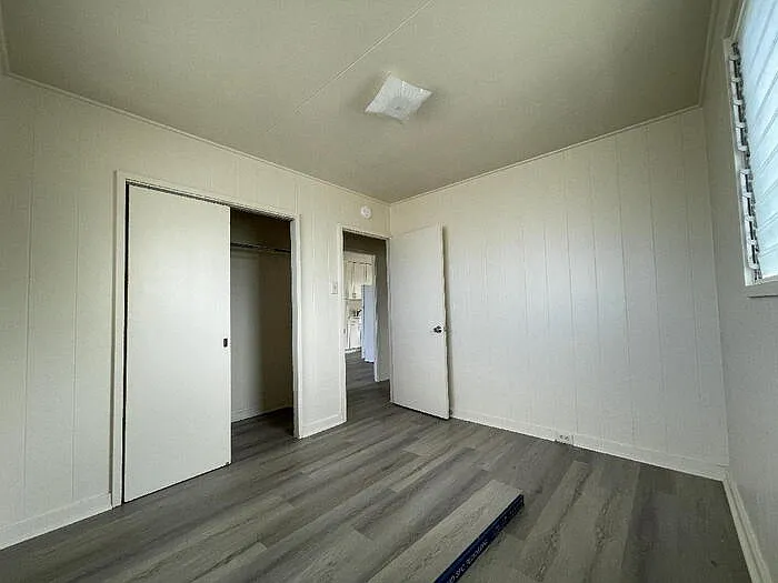 1610 Emerson St — Photo 5