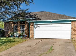 4317 Mayan Ct, Lake Worth, TX 76135
