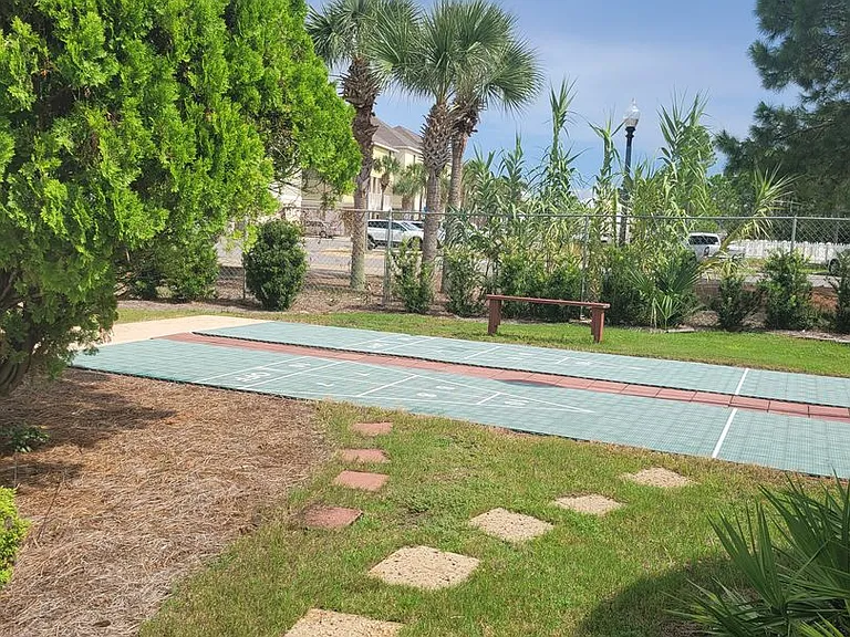8730 Thomas Dr #101 — Photo 32