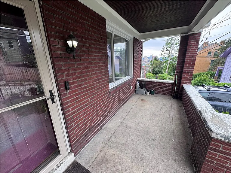1524 Warren St — Photo 5