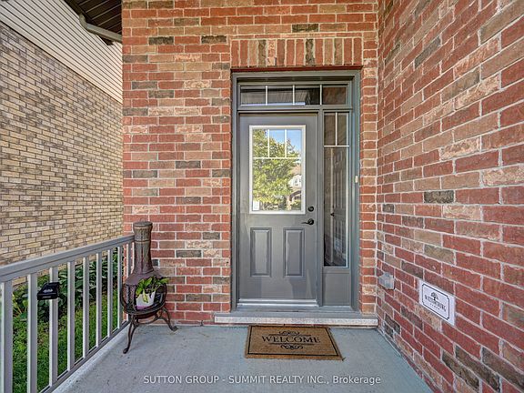 3rd image of 212 Gravel Ridge Trl