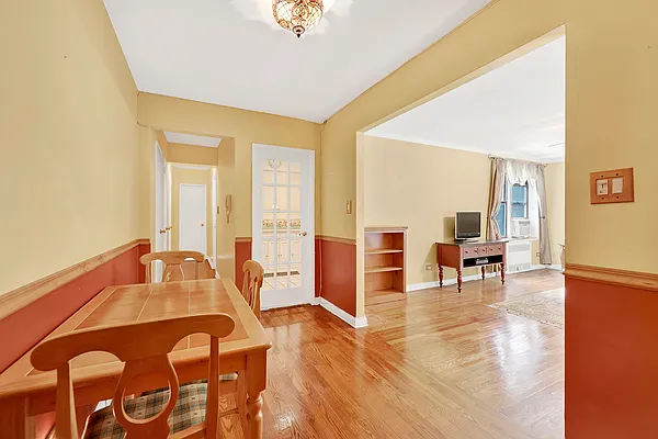 Sold by REMAX Elite | media 18