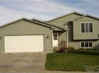 304 S Foss Ave, Sioux Falls, SD 57110