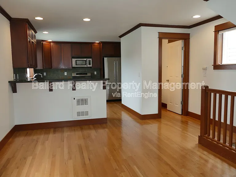 913 NW 51st St — Photo 6