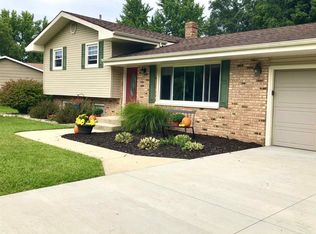 1402 Berkshire Dr, South Bend, IN