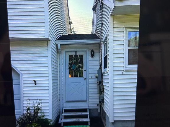 4th image of 156 Winn Rd #156