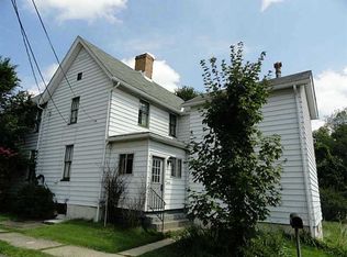 4915 Front River Rd, Pittsburgh, PA 15225