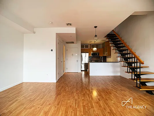 Rented by The Agency | media 2