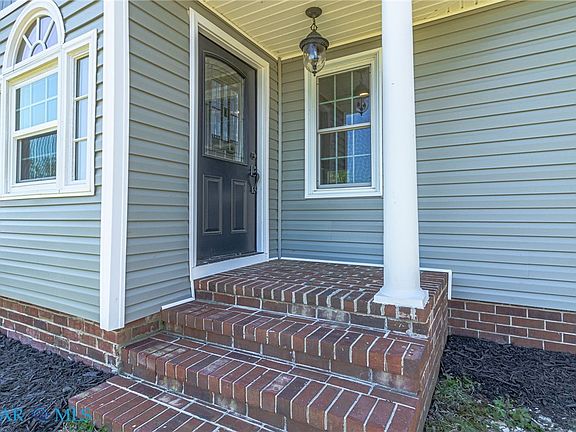 4th image of 2755 Sunnybank Rd