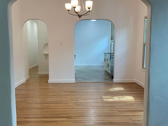 4th image of 4225 Avocado St
