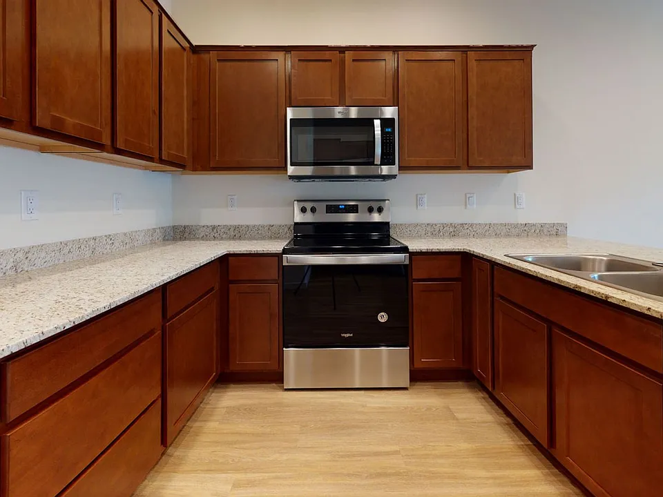 2350 S Olivewood #106