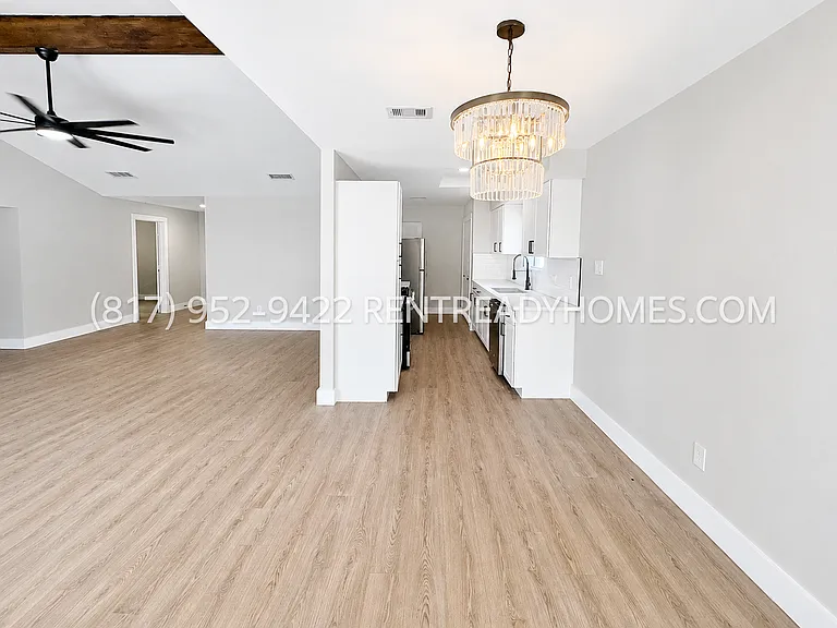 6906 Feather Creek Dr — Photo 5