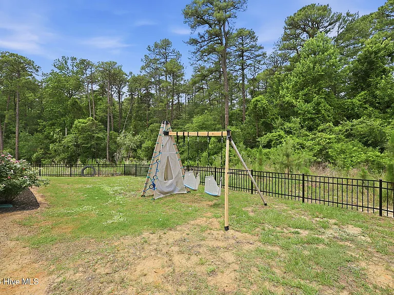 160 Falkirk Ct — Photo 44