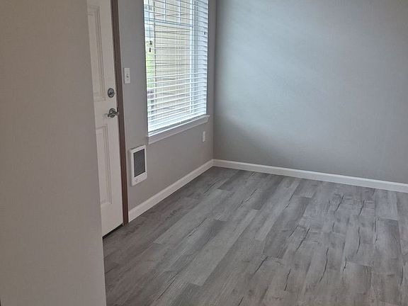 3rd image of 4026 S Pine St Unit 3