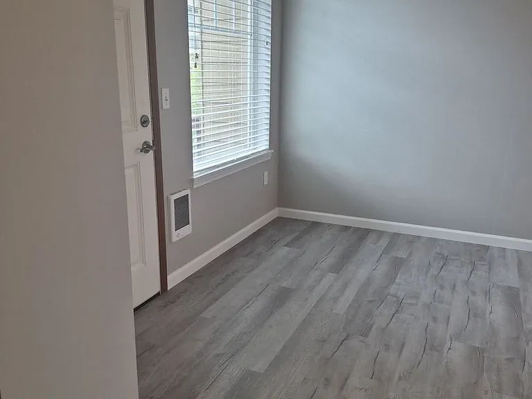 4026 S Pine St #3 — Photo 3