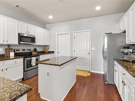 3rd image of 123 Red Maple Drive