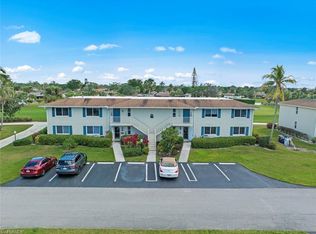 272 Winners Cir APT 1, Naples, FL 34112