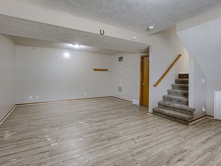 5004 N 126th St — Photo 20