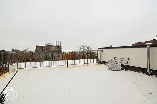 Rented by MySpaceNYC | media 18
